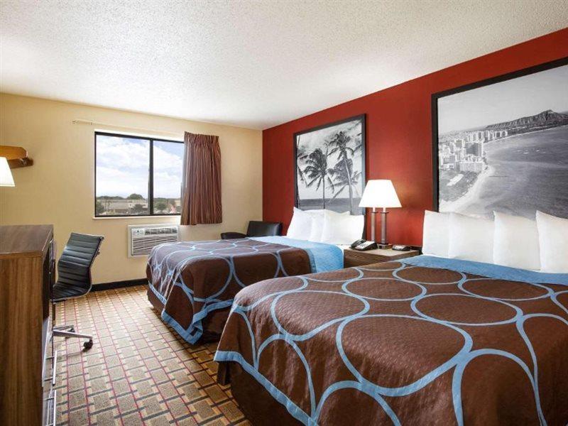 Super 8 By Wyndham Chester/Richmond Area Exterior foto